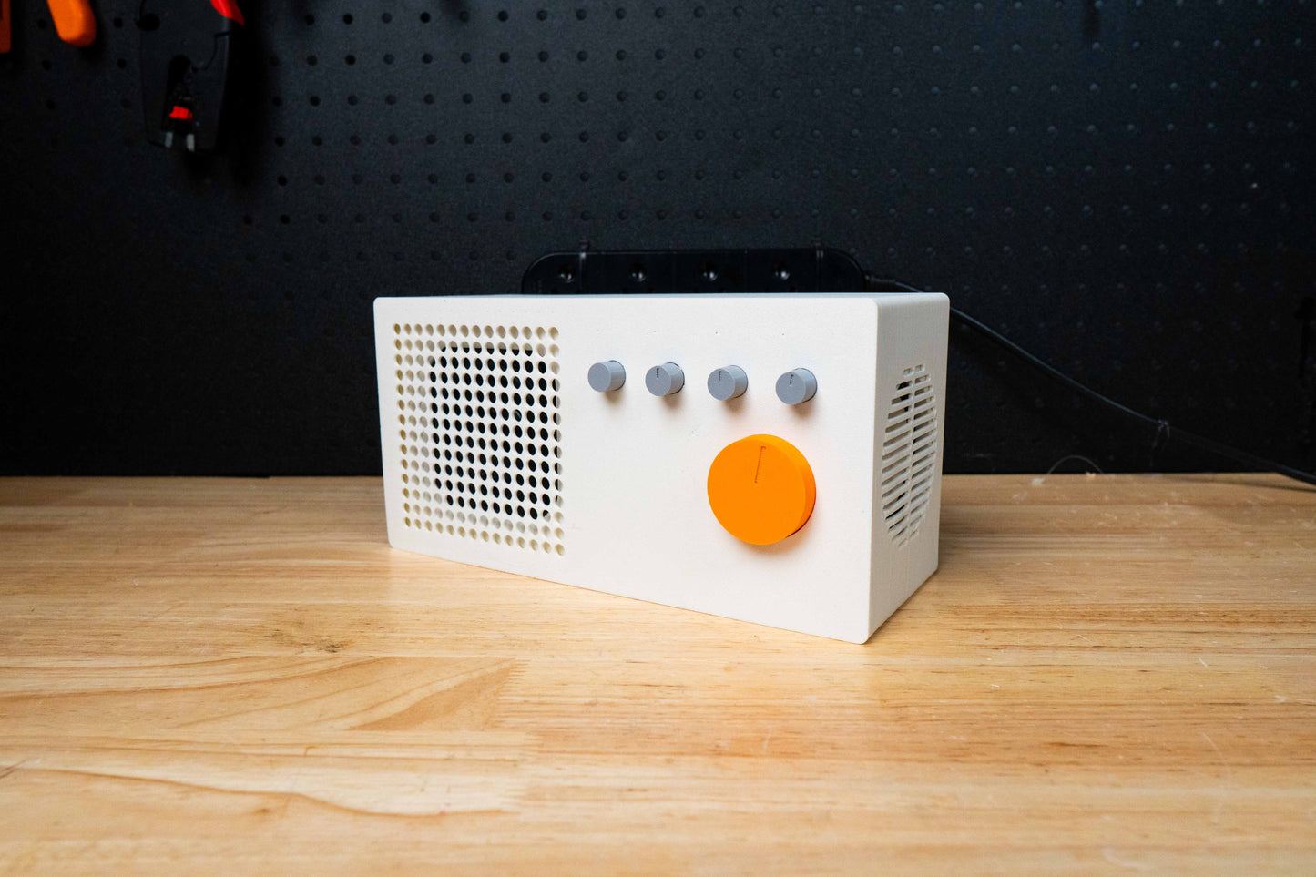 Dieter - Portable Bluetooth Speaker