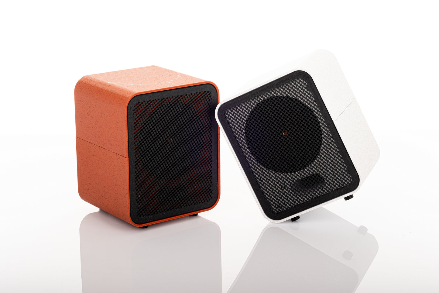 Supersonic 3D Printed Desktop Speaker